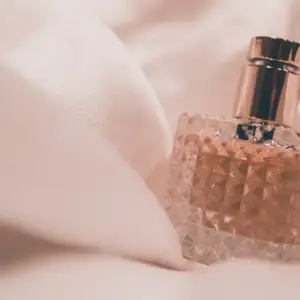 Fine fragrance detail