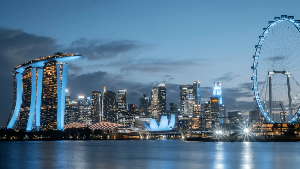 Marina Bay cityscape with the Singapore Flyer